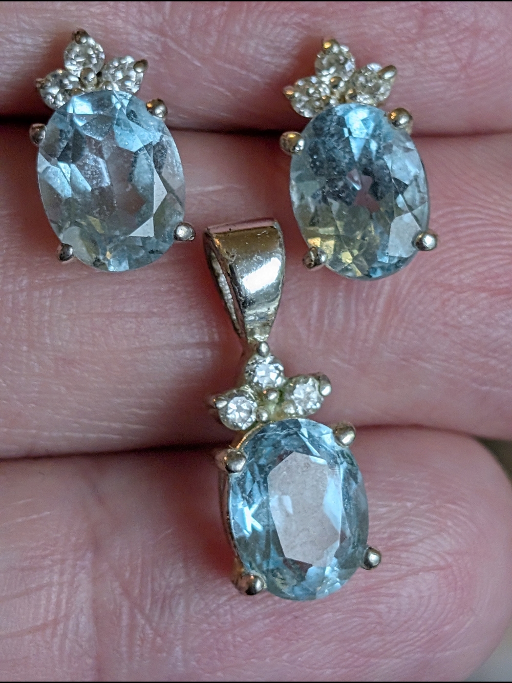 Aquamarine Crystal Pendant & Earring Set - Light Blue Jewelry